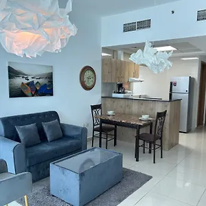 Golden Vacation Homes Continental Tower Marina Appartamento